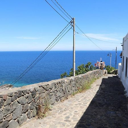 Casa Vacanze Lorenzo Villa Malfa  Bagian luar foto