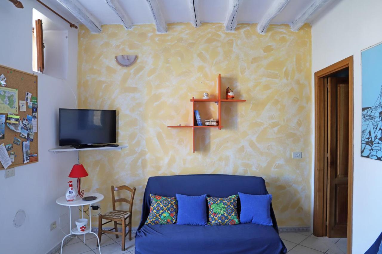 Casa Vacanze Lorenzo Villa Malfa  Bagian luar foto