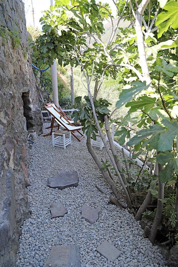 Casa Vacanze Lorenzo Villa Malfa  Bagian luar foto