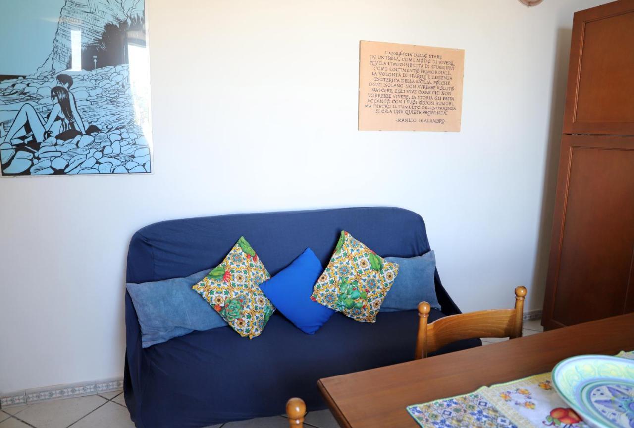 Casa Vacanze Lorenzo Villa Malfa  Bagian luar foto